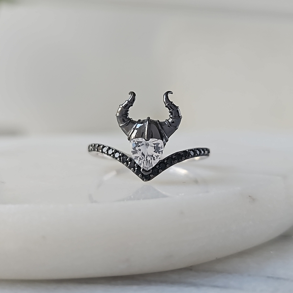 Disney Villians Maleficent ring, 925 Sterling Silver Charmed Aroma - Picture 4 of 6